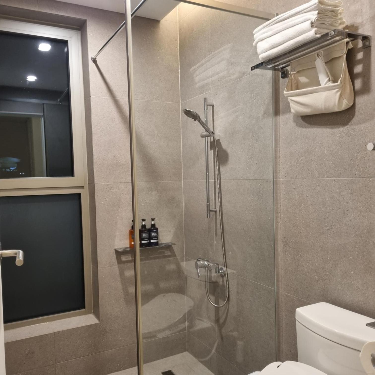 Laon On 37 Bed & Breakfast ทงยอง ภายนอก รูปภาพ